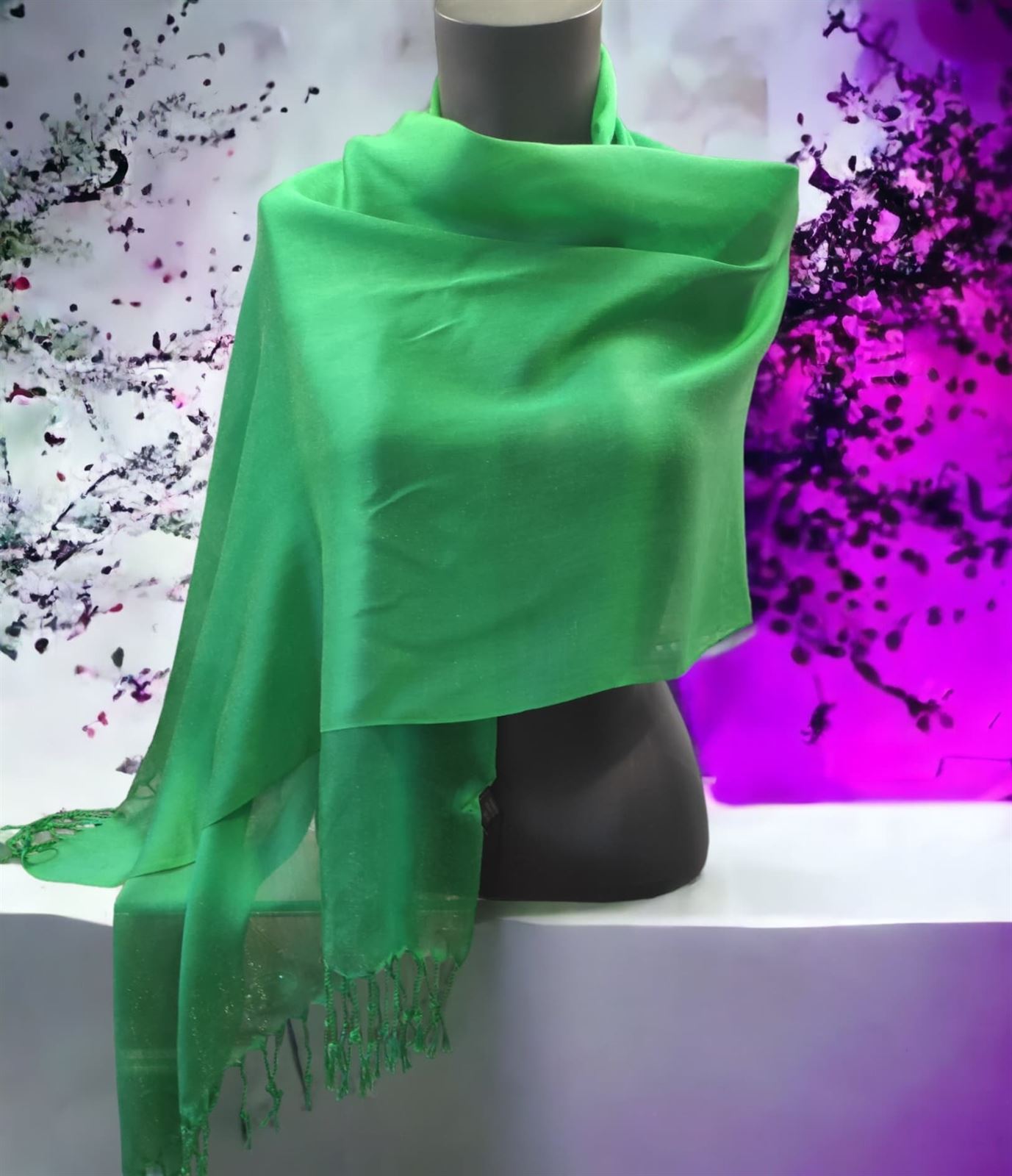Pashmina elegante en color verde - Imagen 1