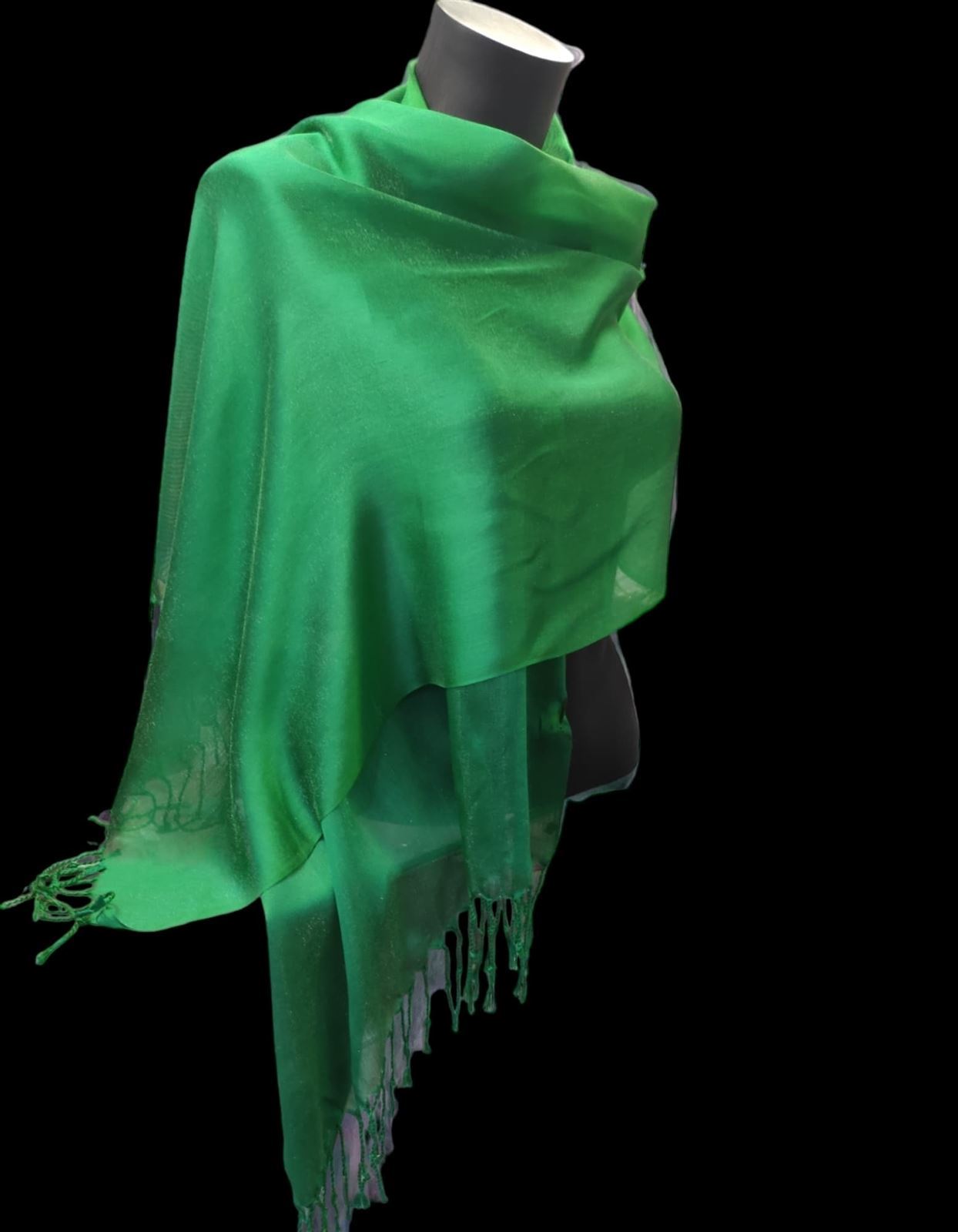 Pashmina elegante en color verde - Imagen 3